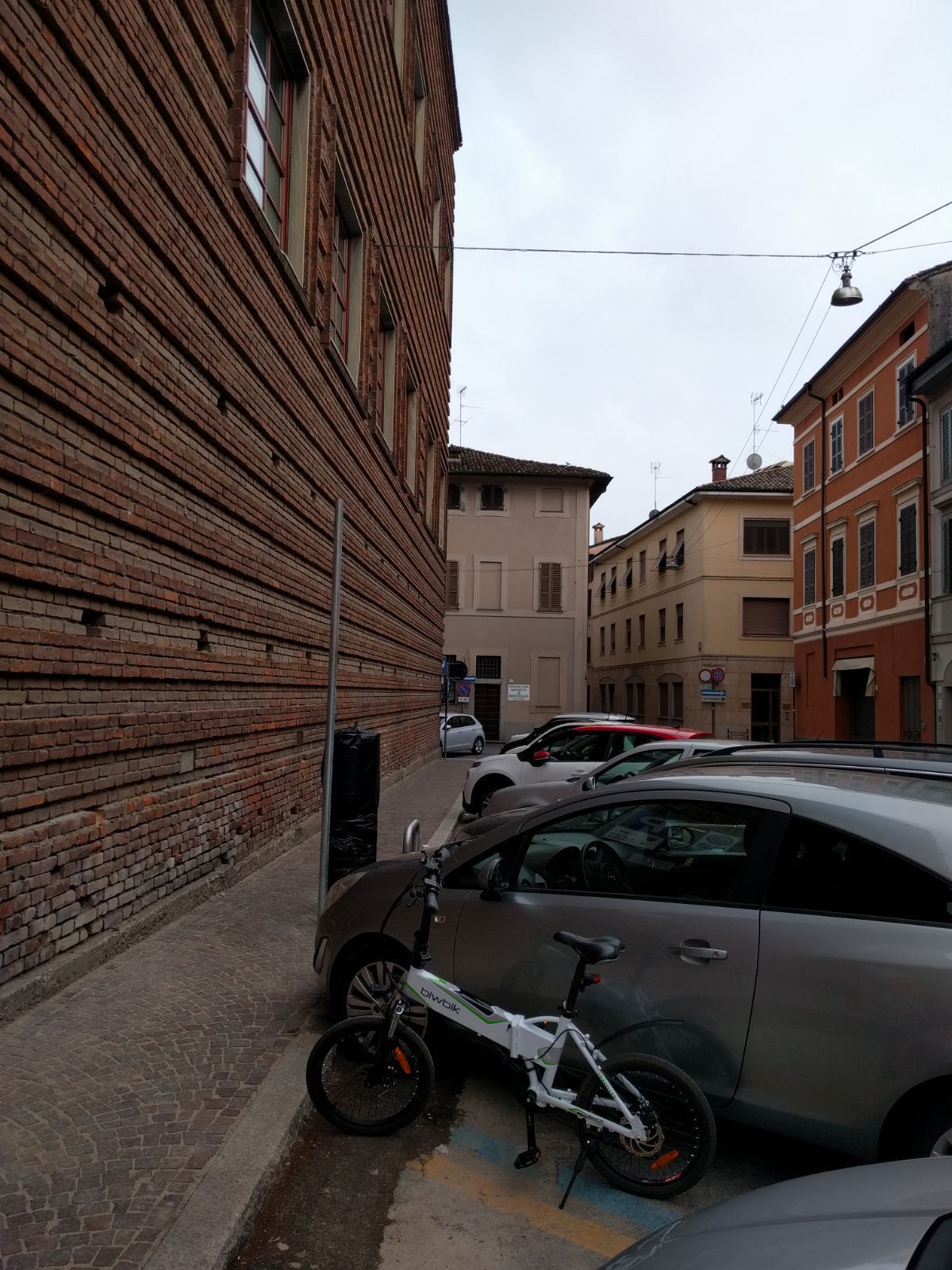 Piazza Marconi, Museo del Violino