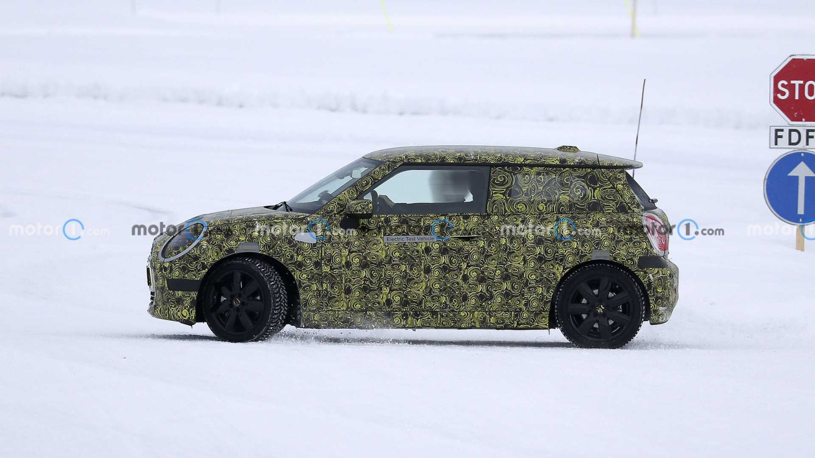 2023-mini-ev-spy-photo 1.jpg